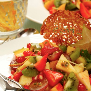 Fruit salad :: Food Styling: Orsola Ciriello Kogan | Photo ©AlexeyTryaskov